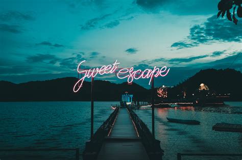 aesthetic background pictures for laptop.